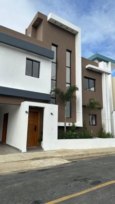 ONLY THREE HOUSES AVAILABLE IN BRISA ORIENTAL, SANTO DOMINGO EAST 