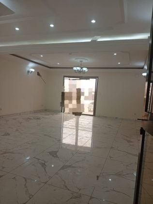 BEL APPARTEMENT DE DEUX CHAMBRES À LOUER À AKWA