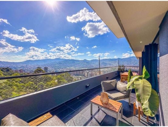 MODERN APARTMENT FOR SALE LAS PALMAS MEDELLÍN PANORAMIC VIEW