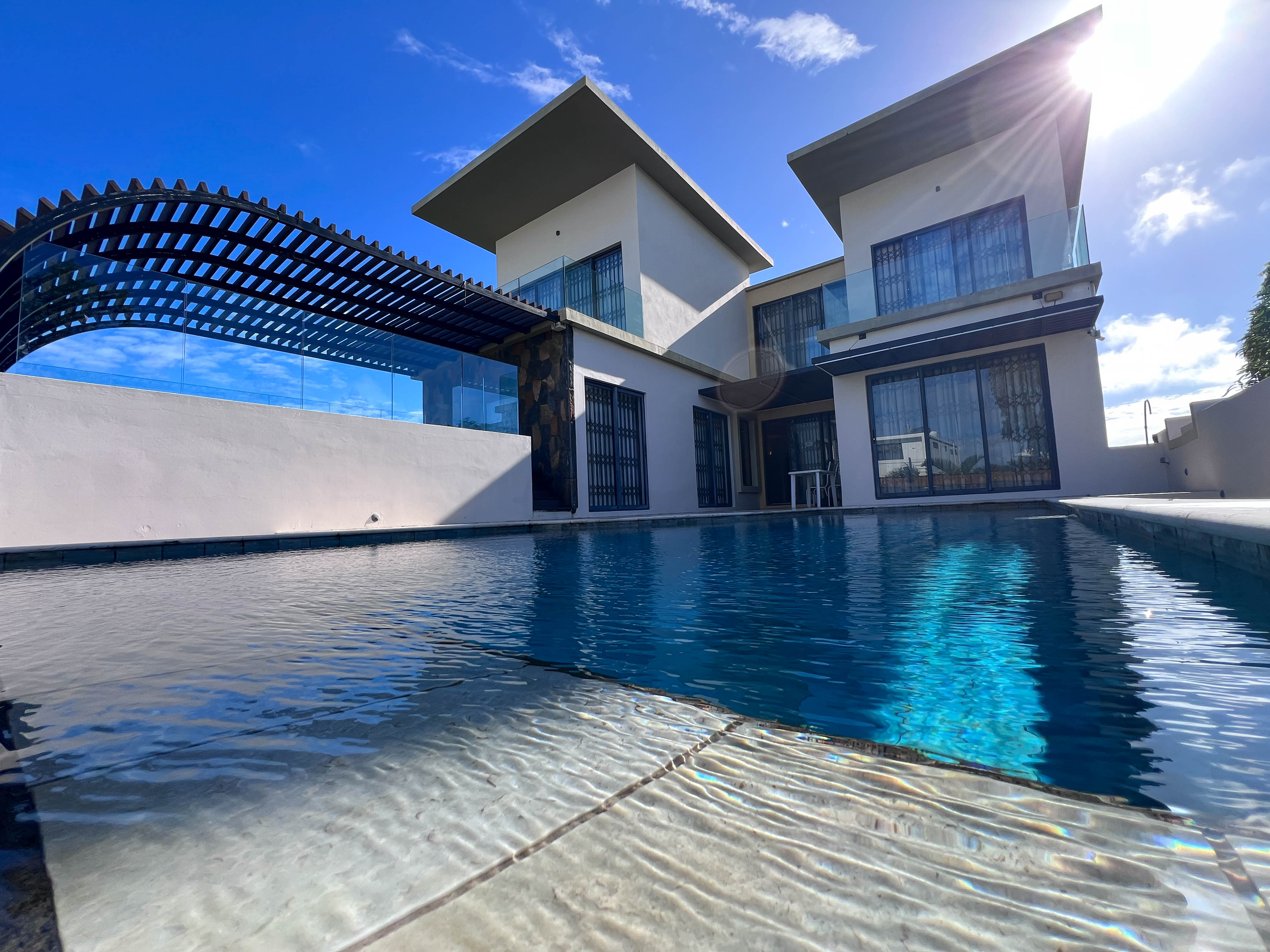 FOR RENT - 4-BEDROOM VILLA IN A GATED COMMUNITY - MONT CHOISY