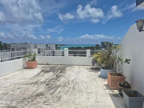 One-bedroom apartment with sea view for rent in Grand Baie (furnished or ...