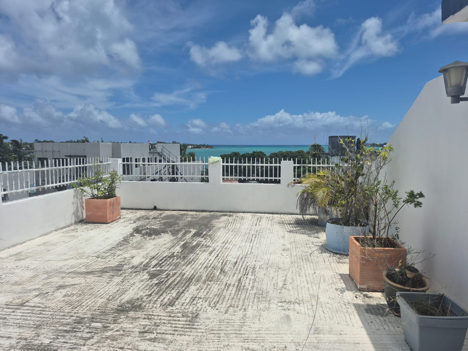 One-bedroom apartment with sea view for rent in Grand Baie (furnished or unfurnished)