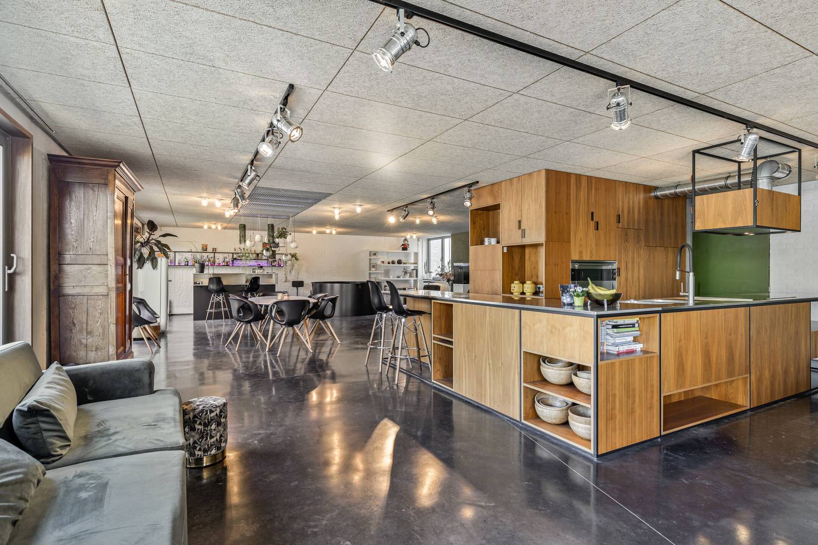 DUPLEX OF 290m² with south terrasse of 100m² with hot tub