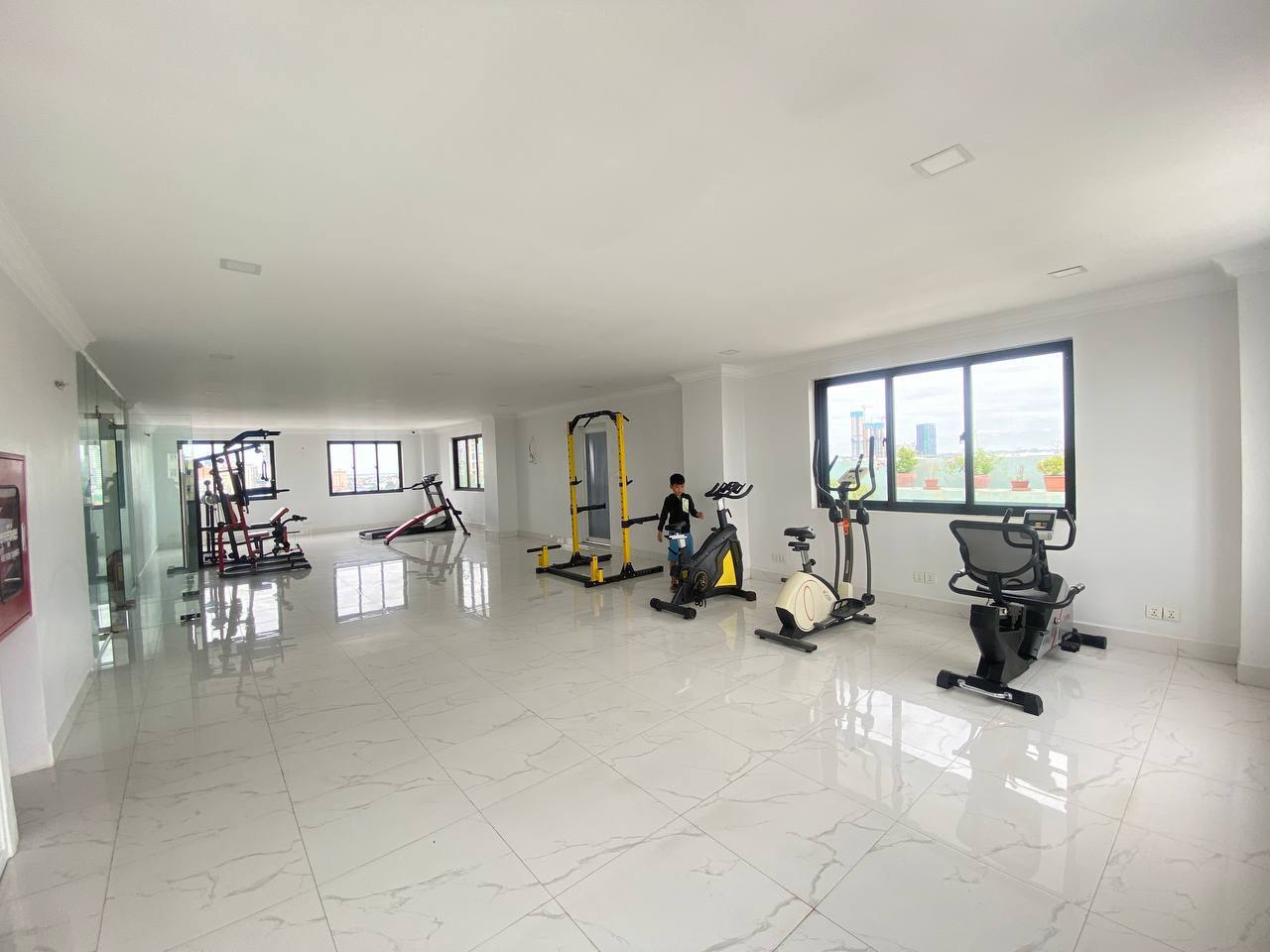 EN LOCATION PHNOM PENH CONDOMINIUM 1 CHAMBRE PISCINE