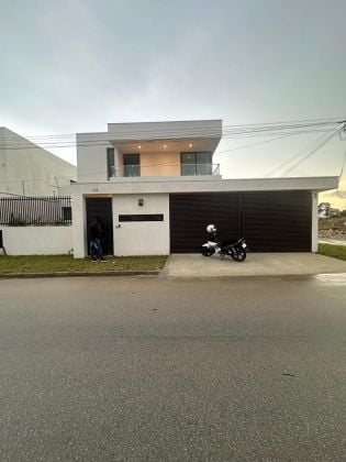 Nous vous proposons Une belle magnifique villa dans une dès plus ...