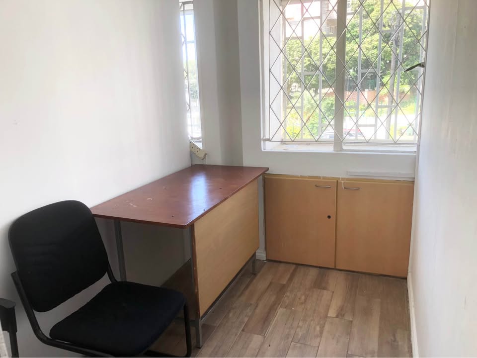 Non meublé  – Local commercial à louer Royal Road, St Jean – Quatre-Bornes