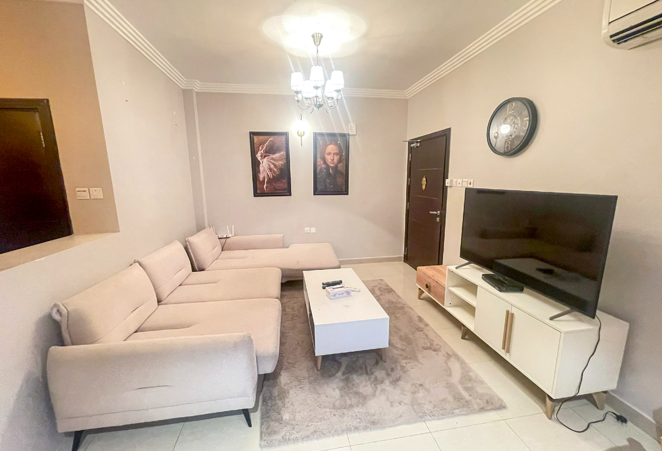 Modern 2 Bedroom Apartment with Balcony in Juffair