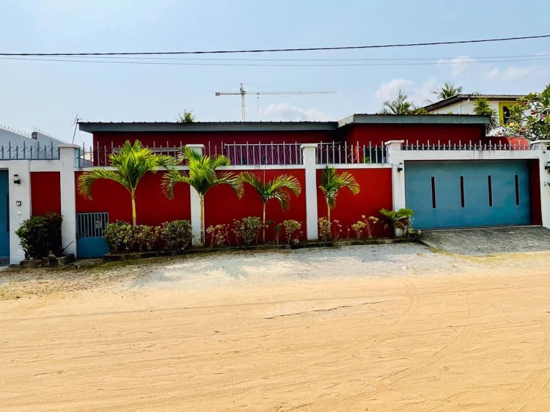 Vente d'une villa basse de 5 pièces haut standing a cocody RIVIERA bonoumin Abidjan mall