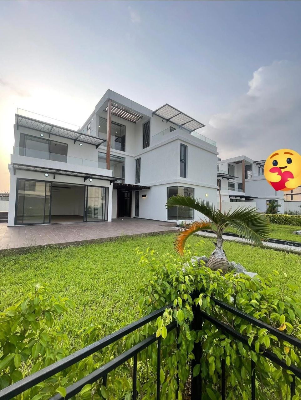 Riviera Golf 1, beautiful new 6-room duplex villa, very modern 