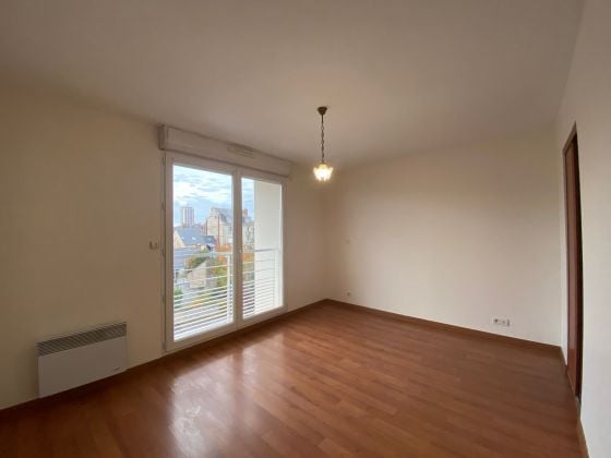 For Rent: Modern 3-Room Apartment in Central Tours – ...