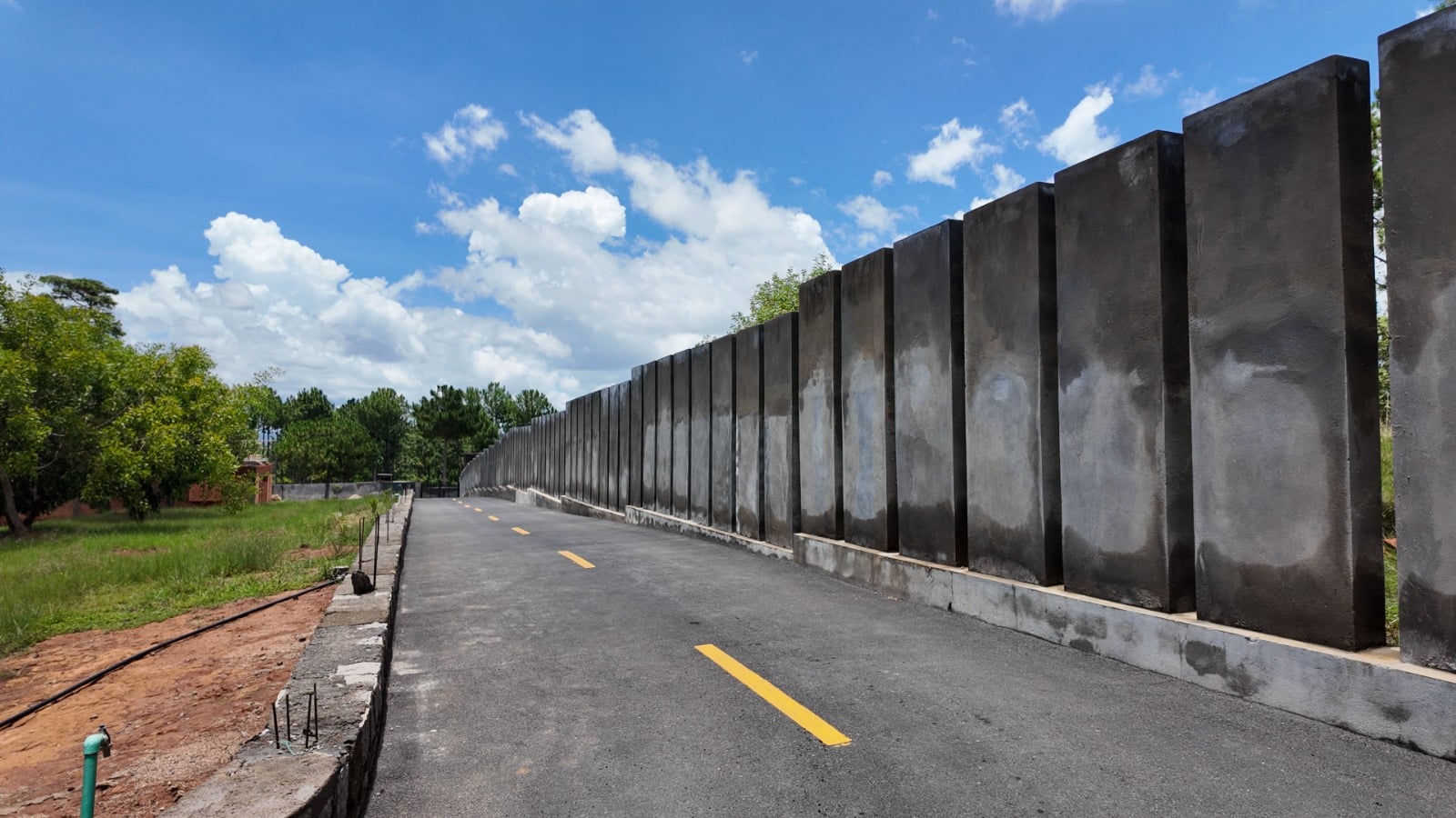 Devenez propriétaire dès aujourd'hui ! Terrains familiaux viabilisés à partir de 300 m² – Imerikasinina / Ambohimangakely / Sabotsy Namehana – 12-24 mois pour payer