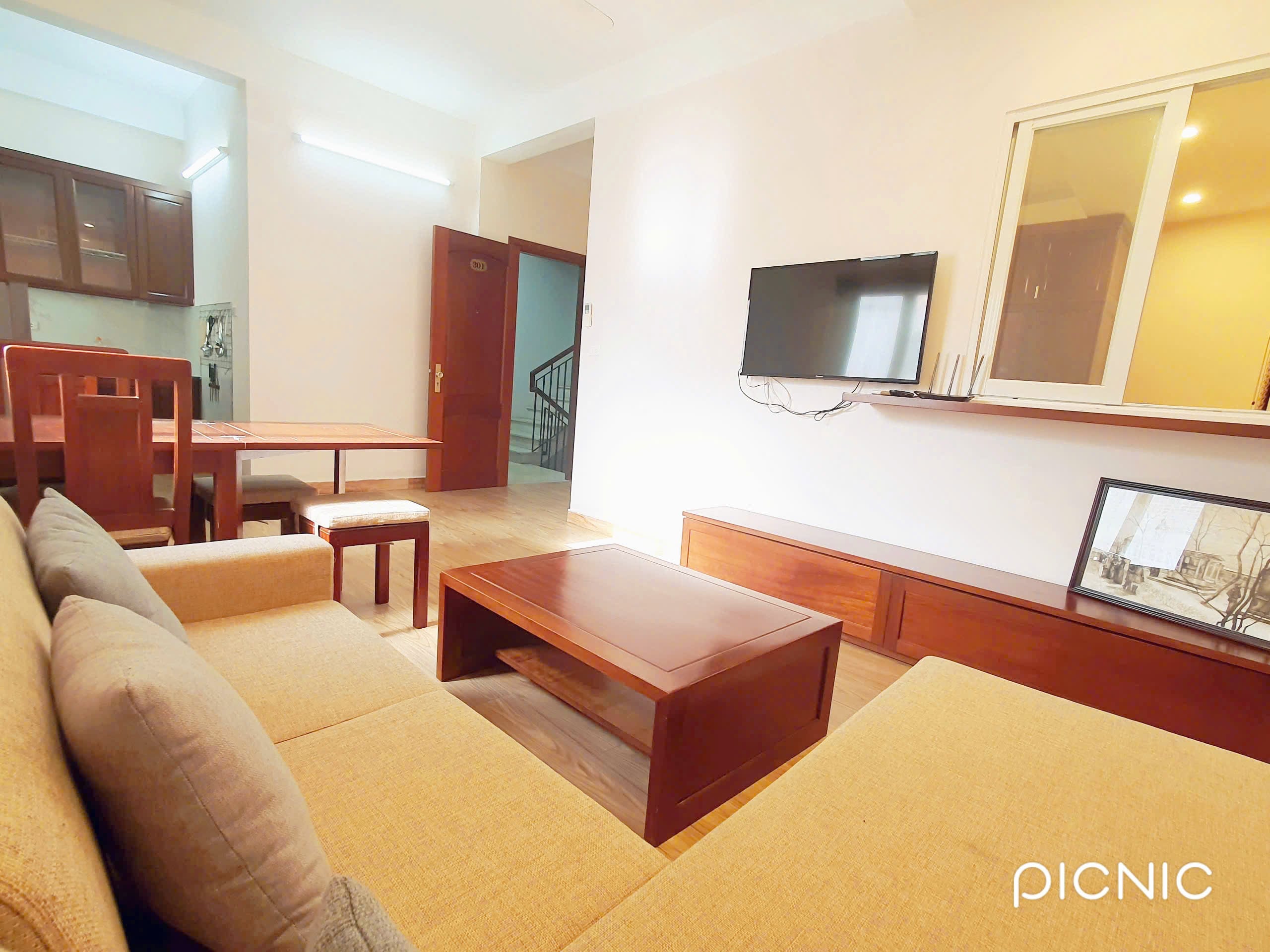  Spacious 1BR Apartment for Rent – Ba Dinh District (60m²)
