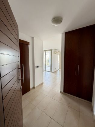 Appartement de 3 chambres au 2ème étage d'un petit immeuble ...