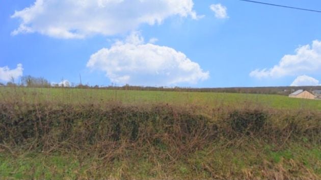 Belgique 6594 Beauwelz : terrain à batir, 10a 75ca. 