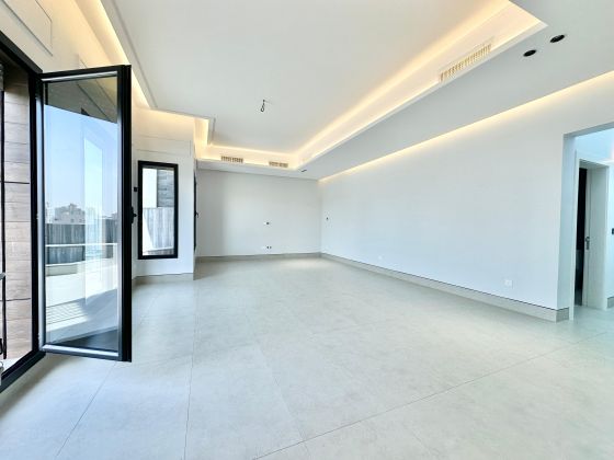 Brand new penthouse with Private pool for rent in Salmiya