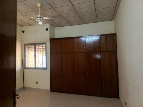 VILLA F4 A LOUER  CITE Azimmo OUAGA 2000  3chambre  Dépendance  ...