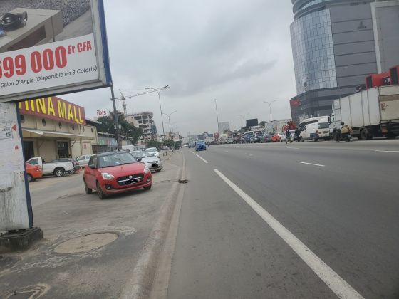 Marcory sur le VGE vente:un site commercial sur 2800m2