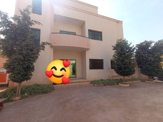 BATIMENT BUREAU A LOUER / au CENTRE-VILLE (place de la Nation)*