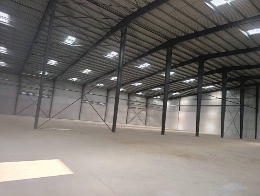 BODEGA EN ALQUILER SONGON YOPOUGON