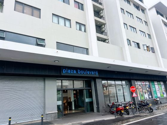 FOR RENT - 3-BEDROOM PENTHOUSE - BOULEVARD PLAZA - ROSE-HILL