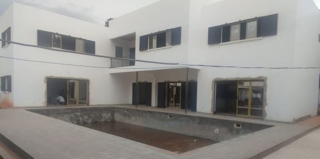 En MAI - IVANDRY GRANDE VILLA T6 NEUVE AVEC GRAND JARDIN ET GRANDE PISCINE ...