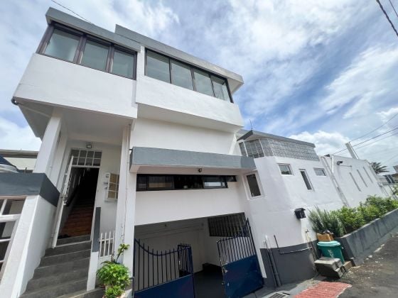 FOR RENT - SPACIOUS 3-BEDROOM APARTMENT - ALLÉE BRILLANT - CASTEL