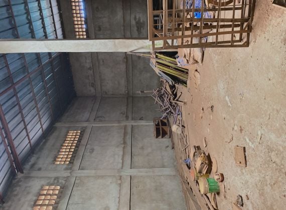 UN ENTREPÔT D'UNE SUPERFICIE DE 180 M² EN LOCATION A NAGRIN - ...