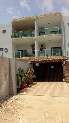 A VENDRE- RIVIERA MBADON- IMMEUBLE DE R+2(POSSIBILITÉ DE FAIRE R+3)