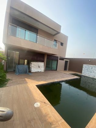 Villa duplex avec piscine en location grand bassm