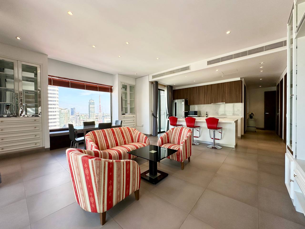 Embassy Central Condo 2 Bedrooms Unit Corner Is Available Now!!