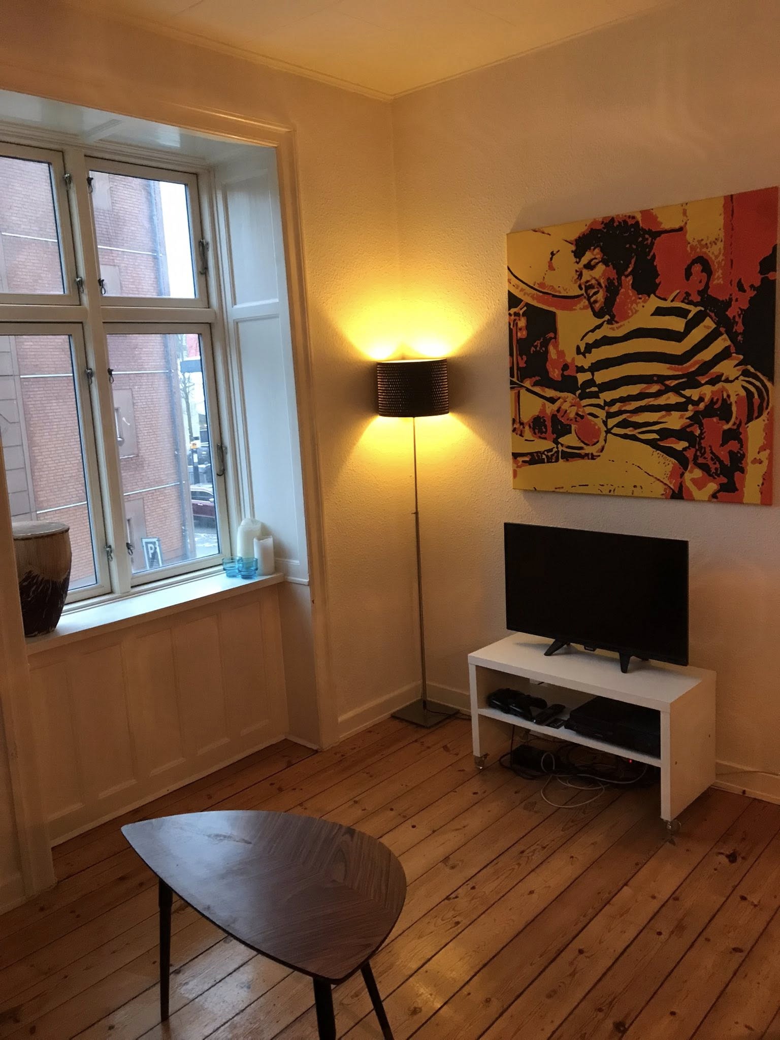 Fun room renter wanted for flat share
