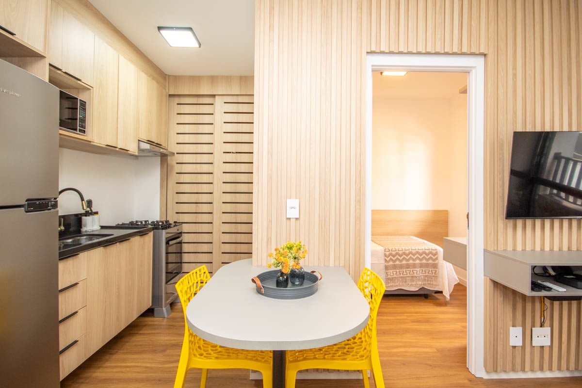 Fully Furnished 2-Bedroom Apartment with Coworking & Rooftop — Bela Vista, São Paulo