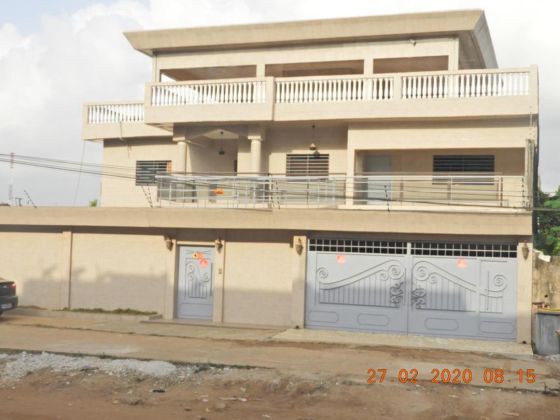 EN VENTE A COCODY RIVIERA UNE VILLA DE STANDING SUR 700 M2