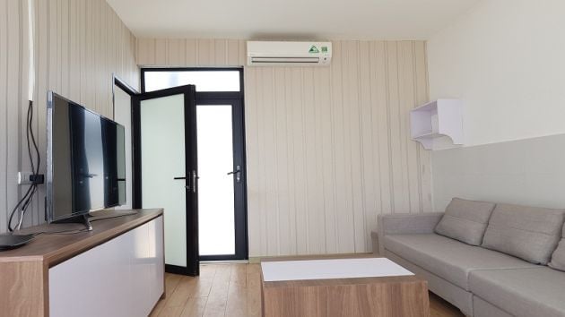 Bright 1 – bedroom apartment with big terrace in Au Co street, Tay ...