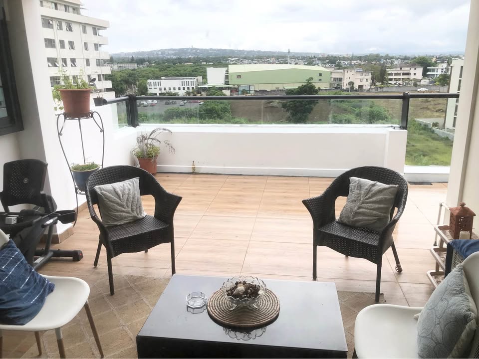 Spectacular 3-bedroom penthouse for rent – Hillcrest Park, Sodnac