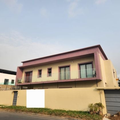 Rivera 4, villa a estrenar de 6 habitaciones, totalmente amueblada 