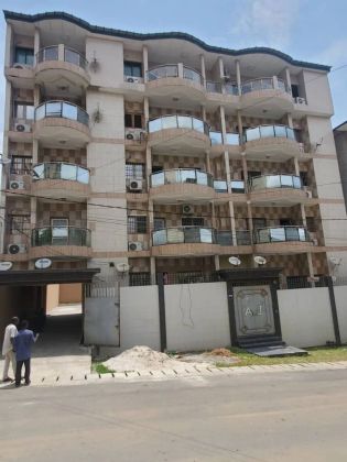 Cocody Palmeraie nouveau camp vente immeuble R+4