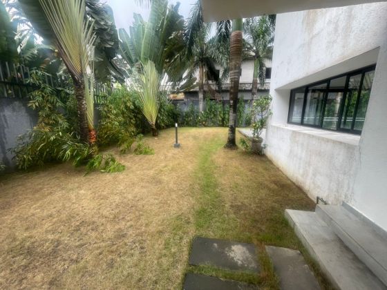 Location d'une maison à la Riviera Beverly Hills 