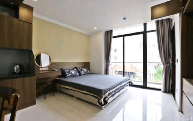 Nice studio apartment with balcony in Truc Bach, Ba Dinh for rent