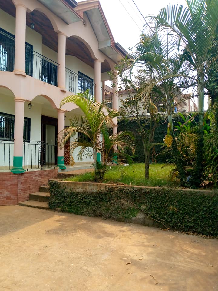 Duplex avec forage a louer