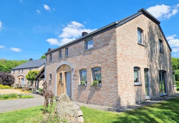 Belgique 5555 Bièvre : magnifique ensemble de 2 maisons, annexe ...