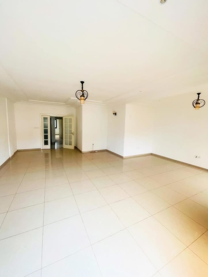 APPARTEMENT 2 CHAMBRES À LOUER AU GOLF-BASTOS 