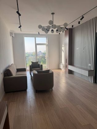 Spacious 2 bedrooms and 2 bathrooms apartment of 130 m2 next to ...