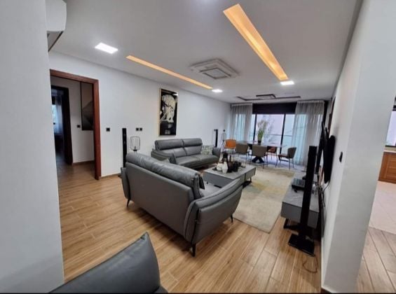 APPARTEMENT 04 PIÈCES À COCODY BEVERLY HILLS 