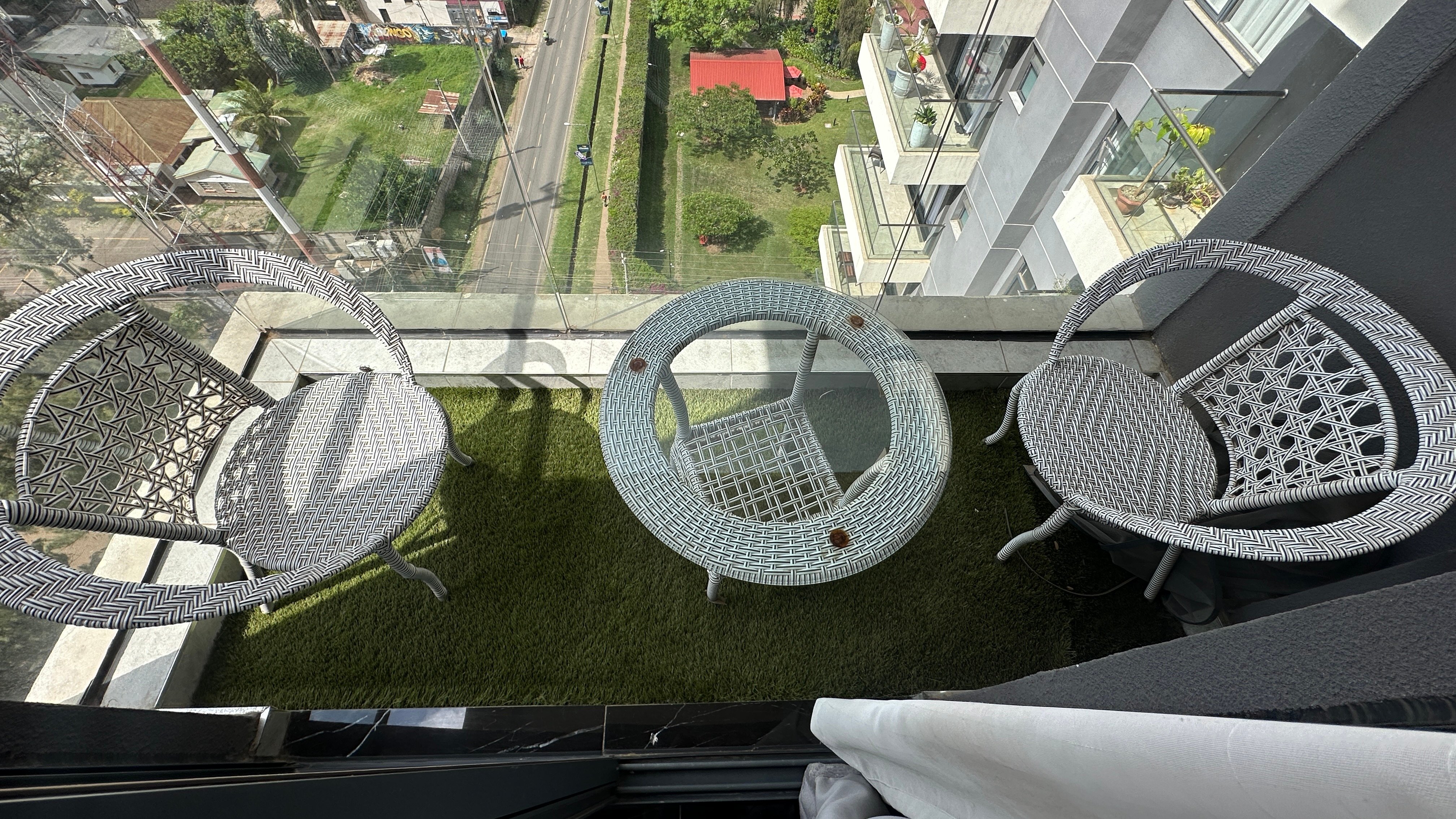 FOR RENT | KILIMANI, NAIROBI   &#55356&#57313 Fully Furnished 2-Bedroom Apartment  &#55357&#56496 Rent: Kshs 130,000 per month