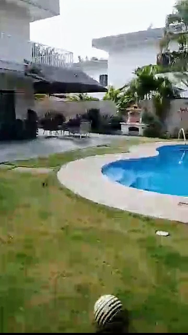 A vendre, villa de 7 pièces avec piscine, Les Cocotiers - Cotonou 