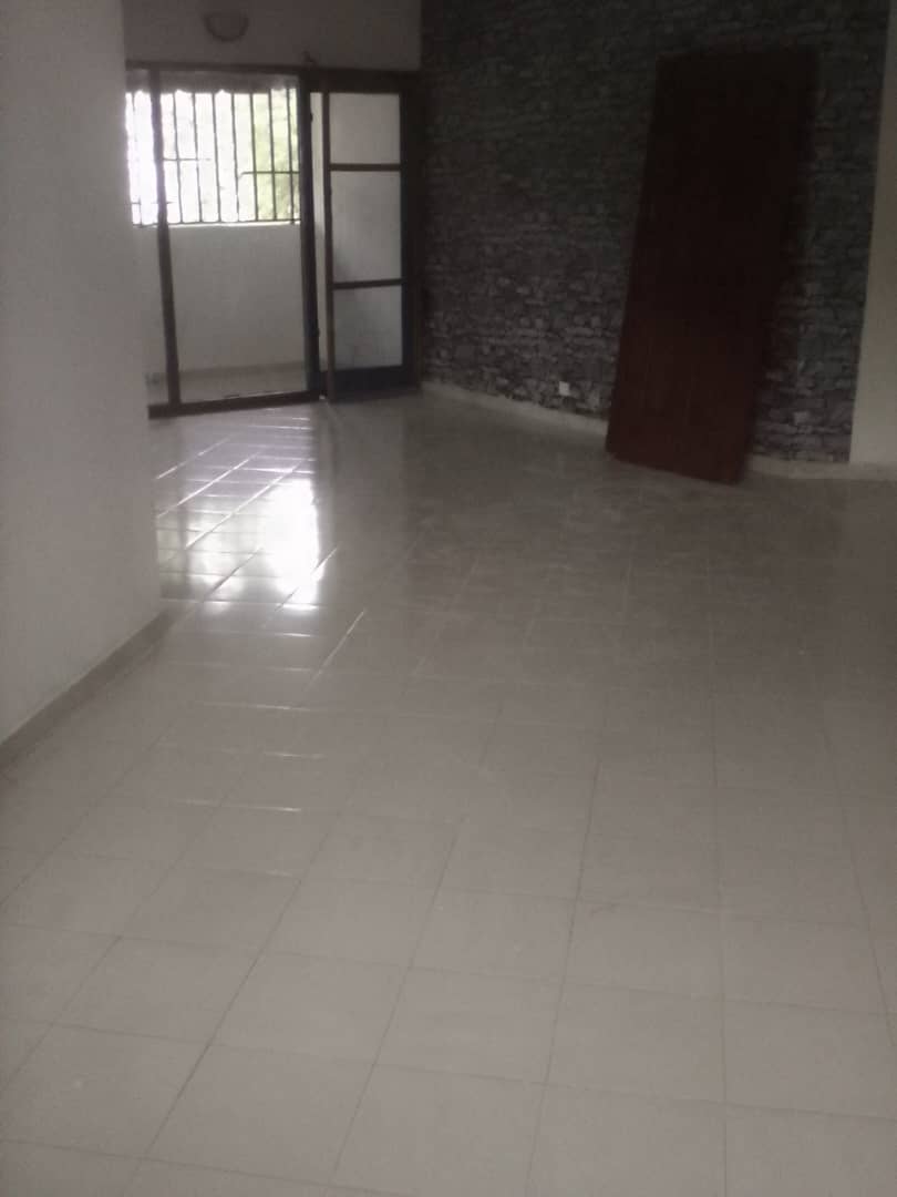 Appartement a vendre aux 2 plateaux mobil 