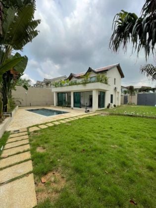 MISE EN LOCATION D'UNE VILLA À WORLD CITY