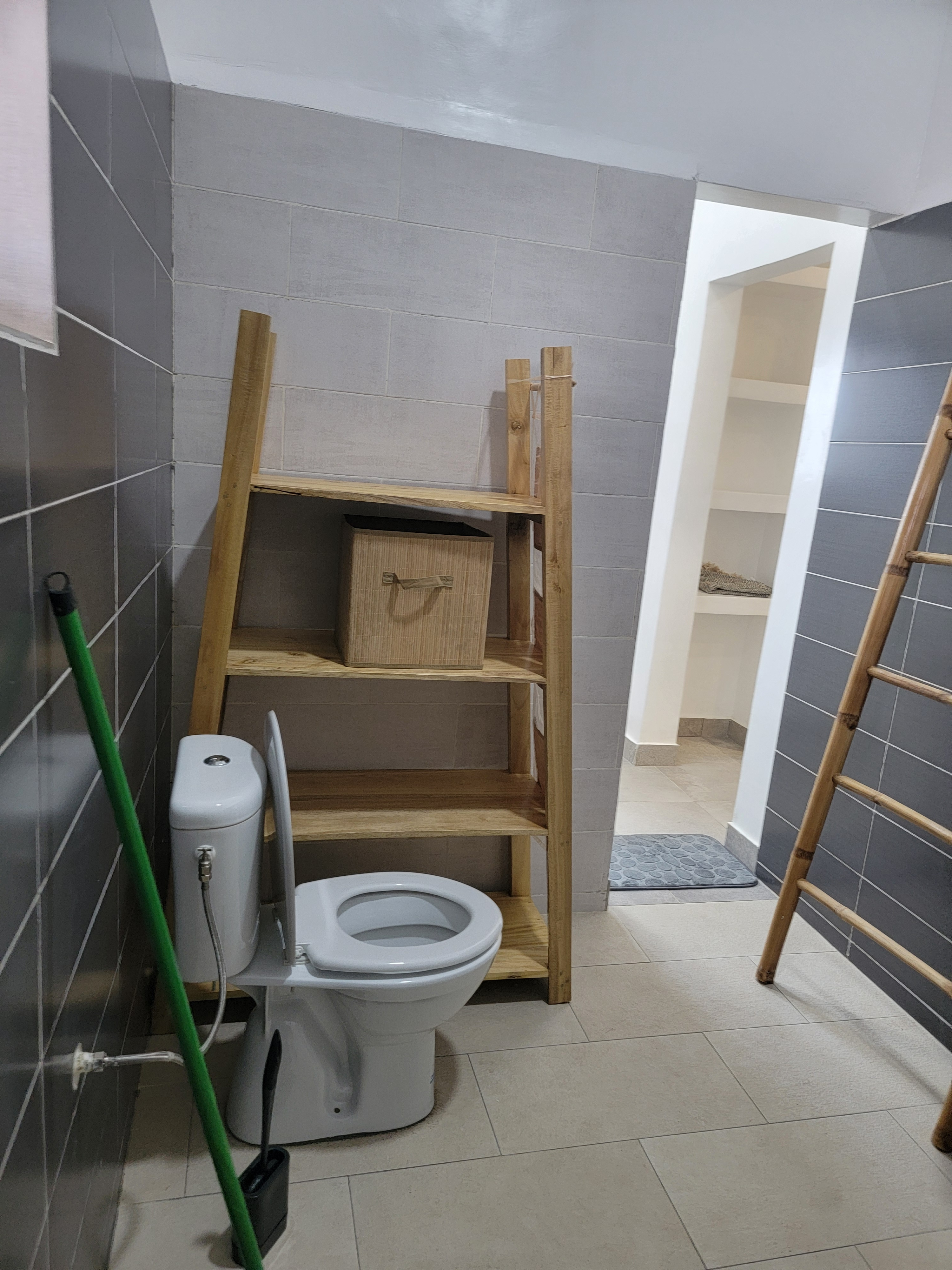 APPARTEMENTS T3 MEUBLÉ FACE A LA MER A FIDJROSSÈ PLAGE