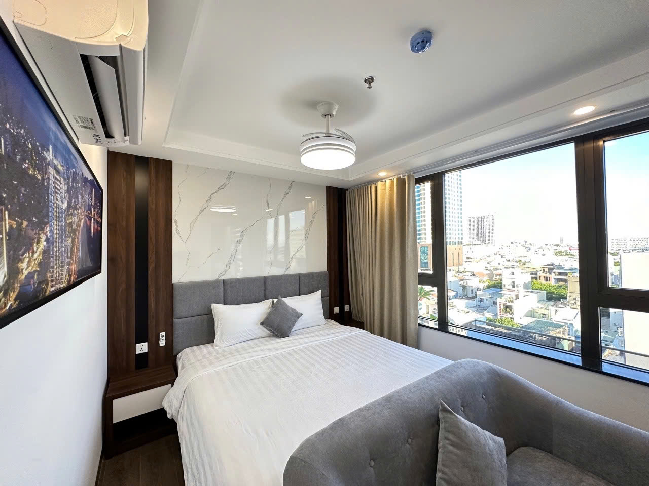 Penthouse apartment for rent in Danang, Vietnam, walking to the river